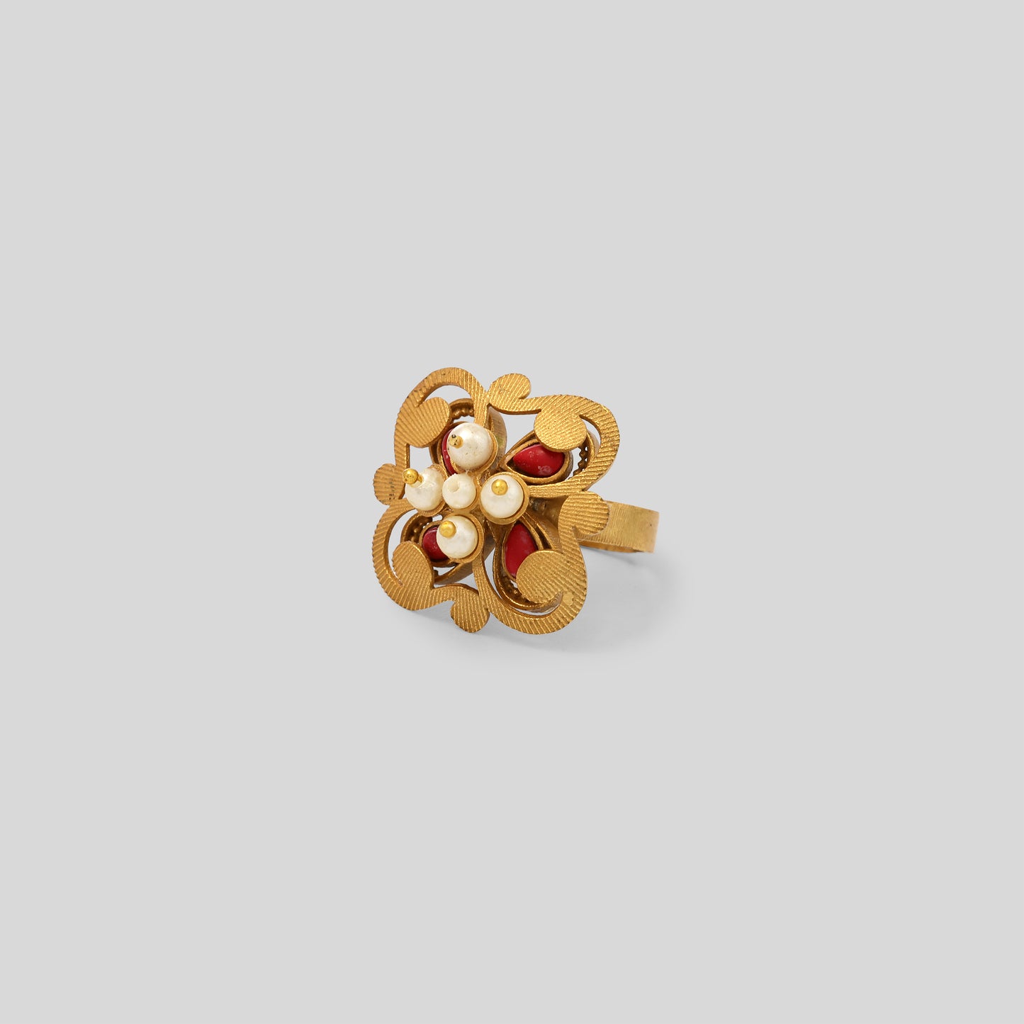 Pearl Bloom Floral Cocktail Ring