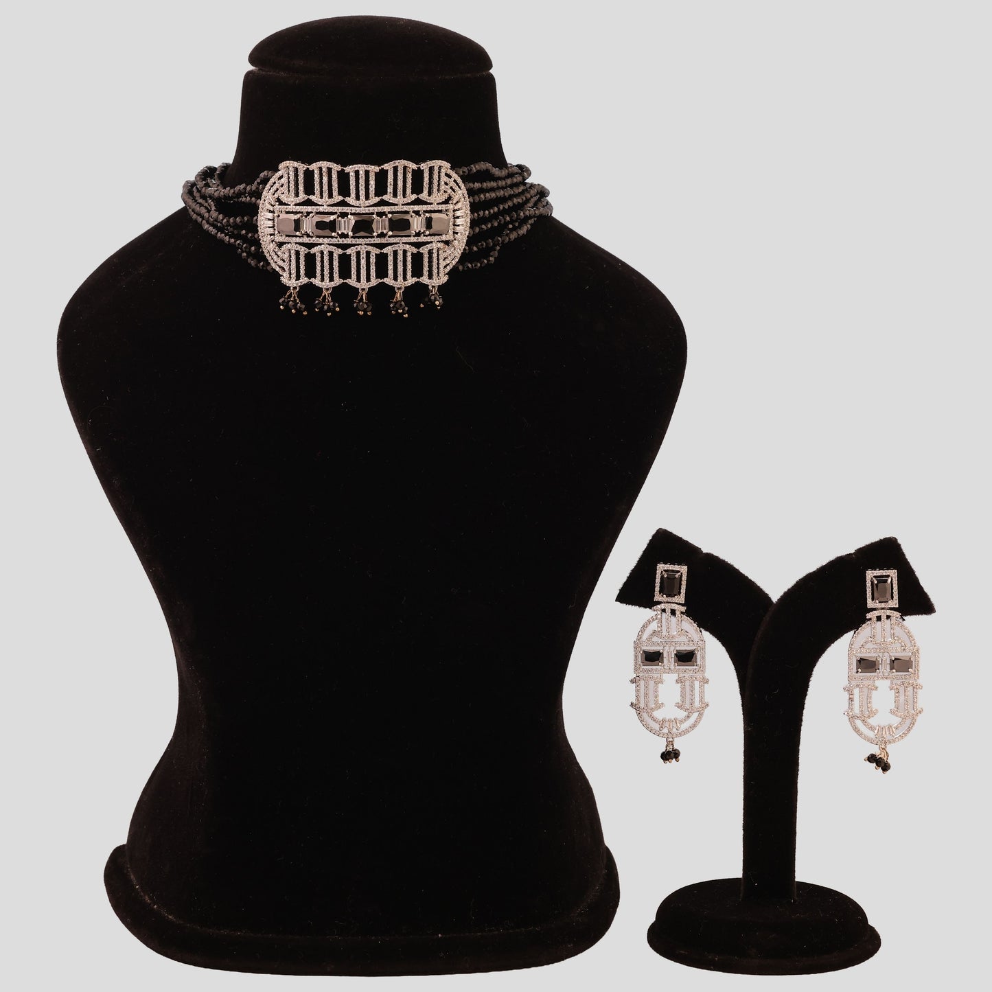 Dazzle Night Black Choker