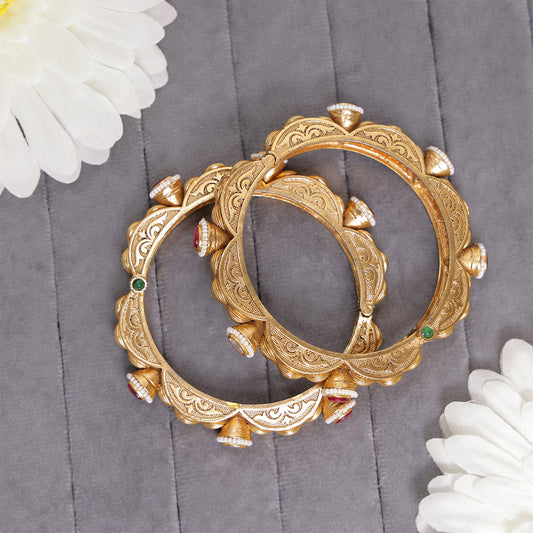 Diamond in Ruby & Kundan Pearl Beeds Bangles