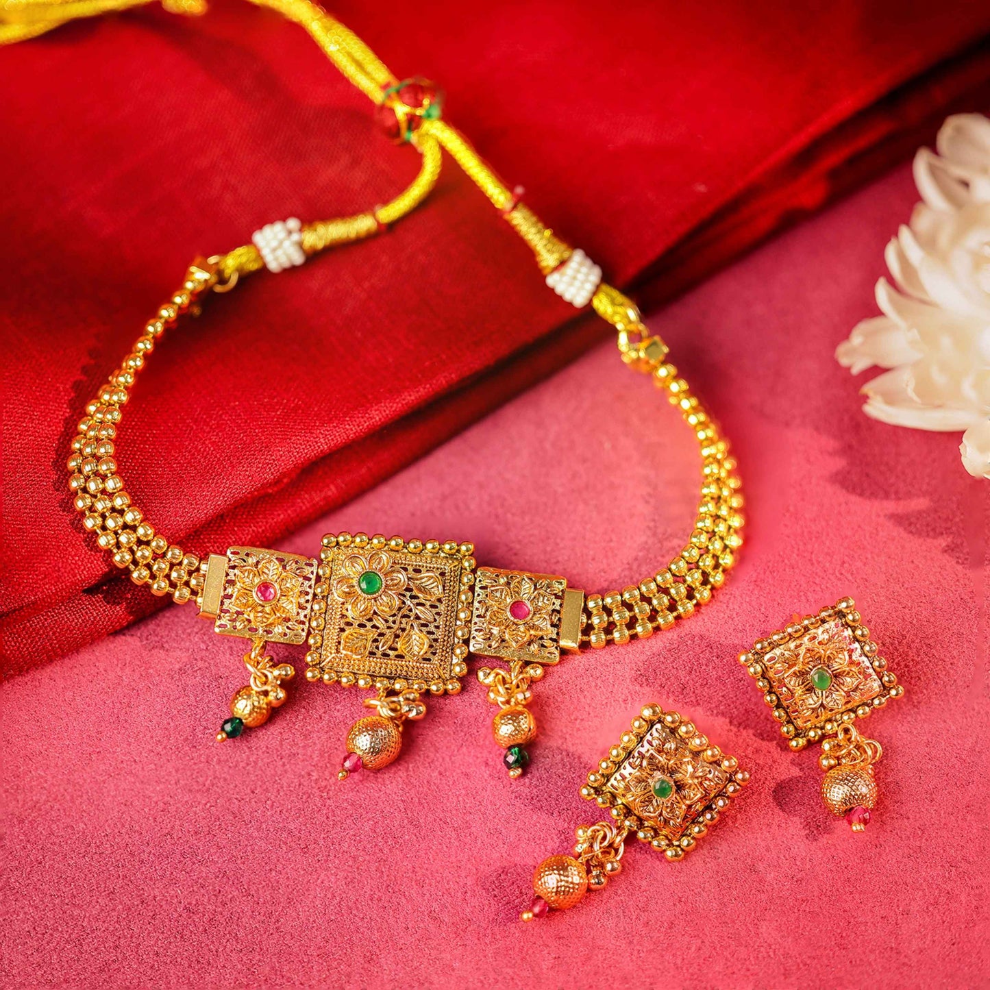 Square Sleek Chokar Necklace
