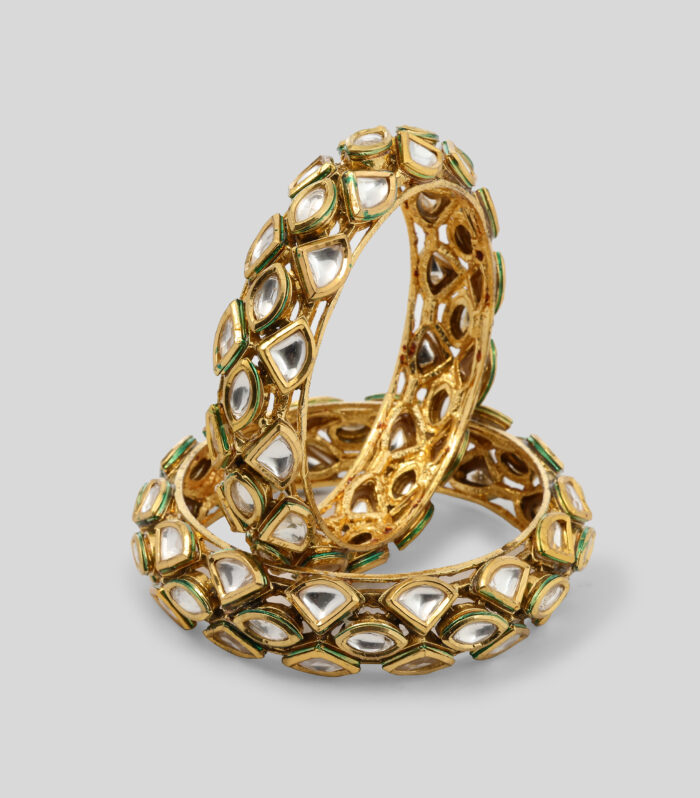 Luminous Dewdrop Kundan Bangles