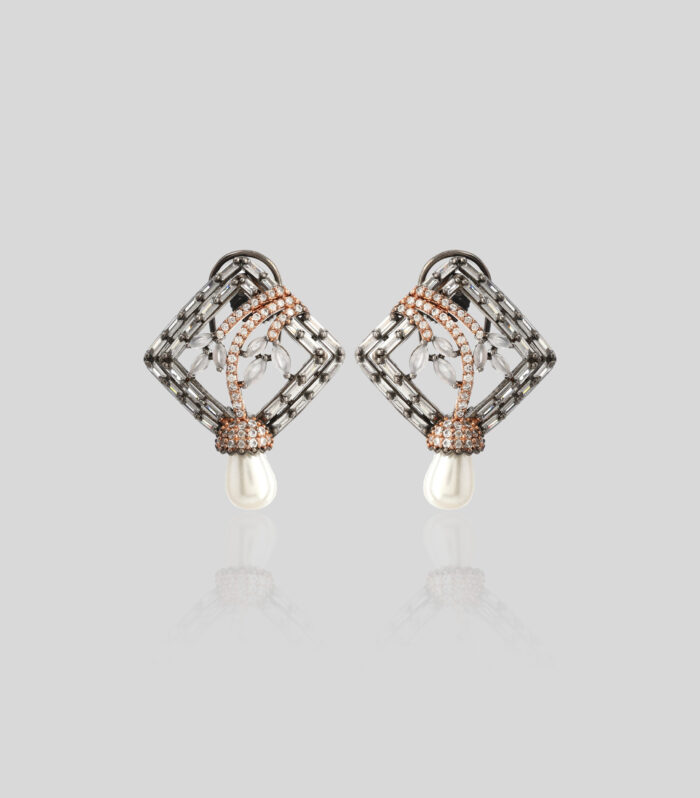 French Arc Pearl Descent Earrings